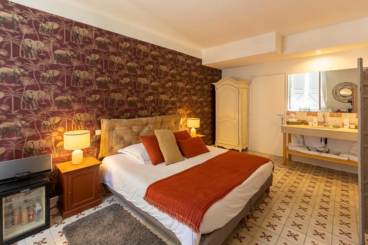 Mas De Capelou Bed & Breakfast อาวีญง ภายนอก รูปภาพ