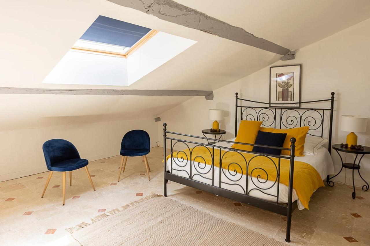 Mas De Capelou Bed & Breakfast อาวีญง ภายนอก รูปภาพ