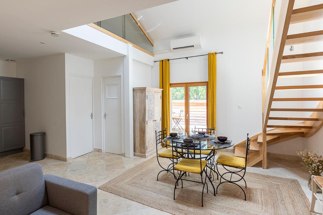 Mas De Capelou Bed & Breakfast อาวีญง ภายนอก รูปภาพ